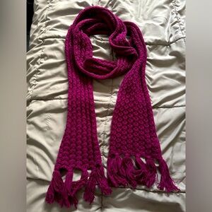 Long Knit Magenta Gap scarf OS